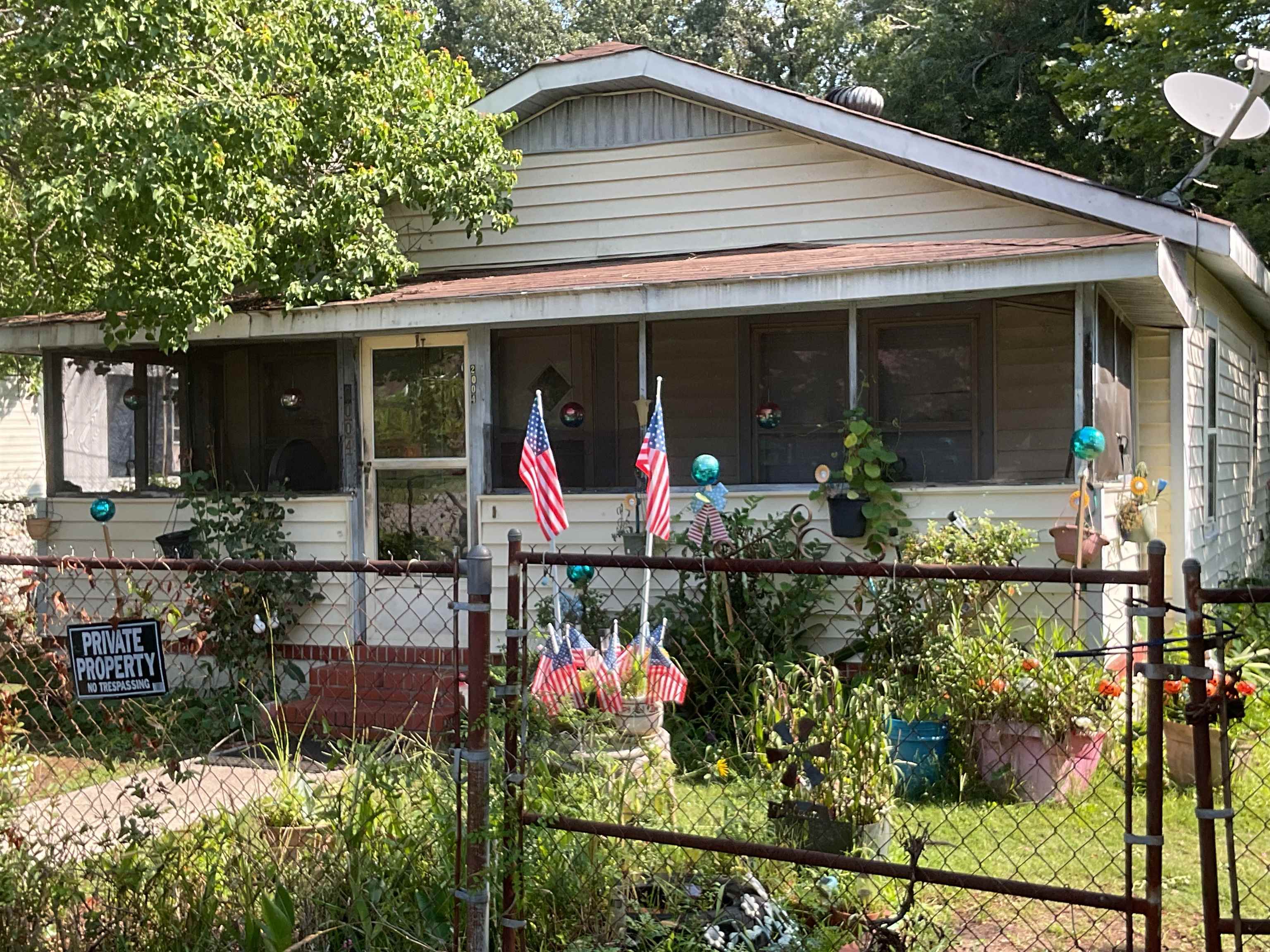 2004 Emmanuel St., Georgetown