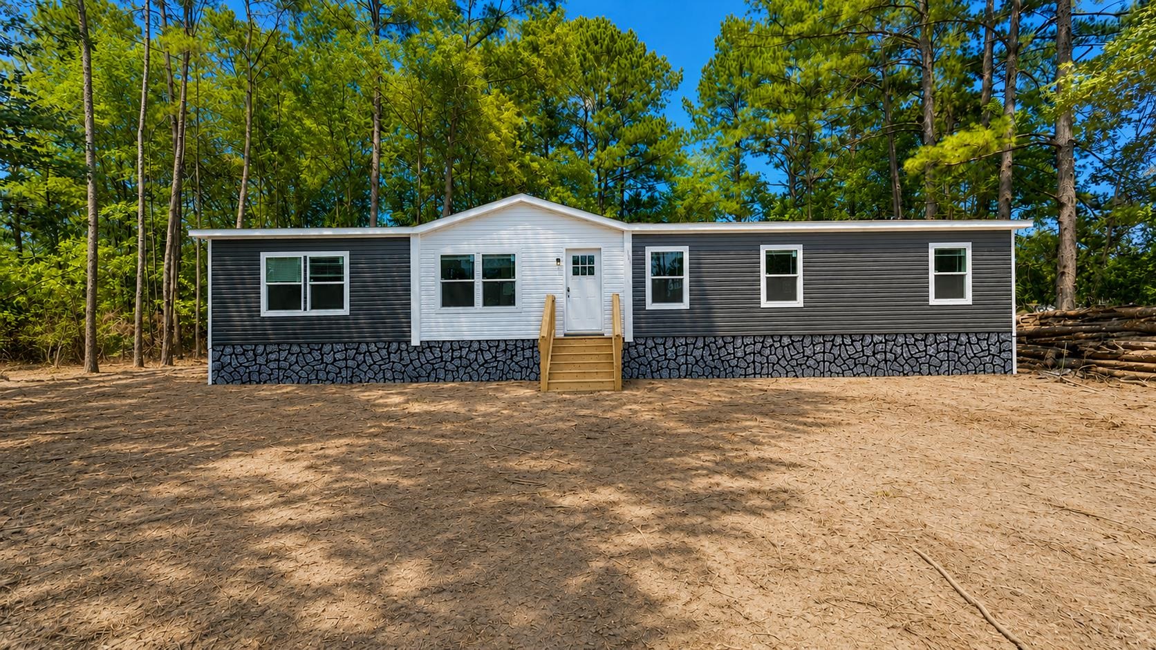 215 Eva Dr., Loris