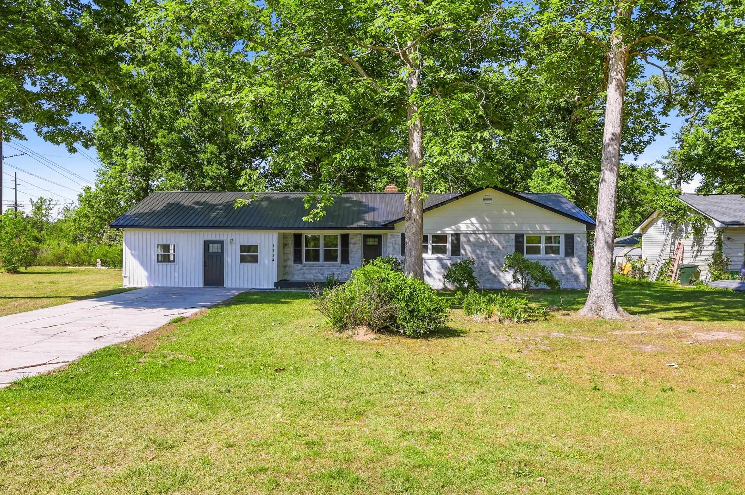 1114 Chicora Blvd., Conway