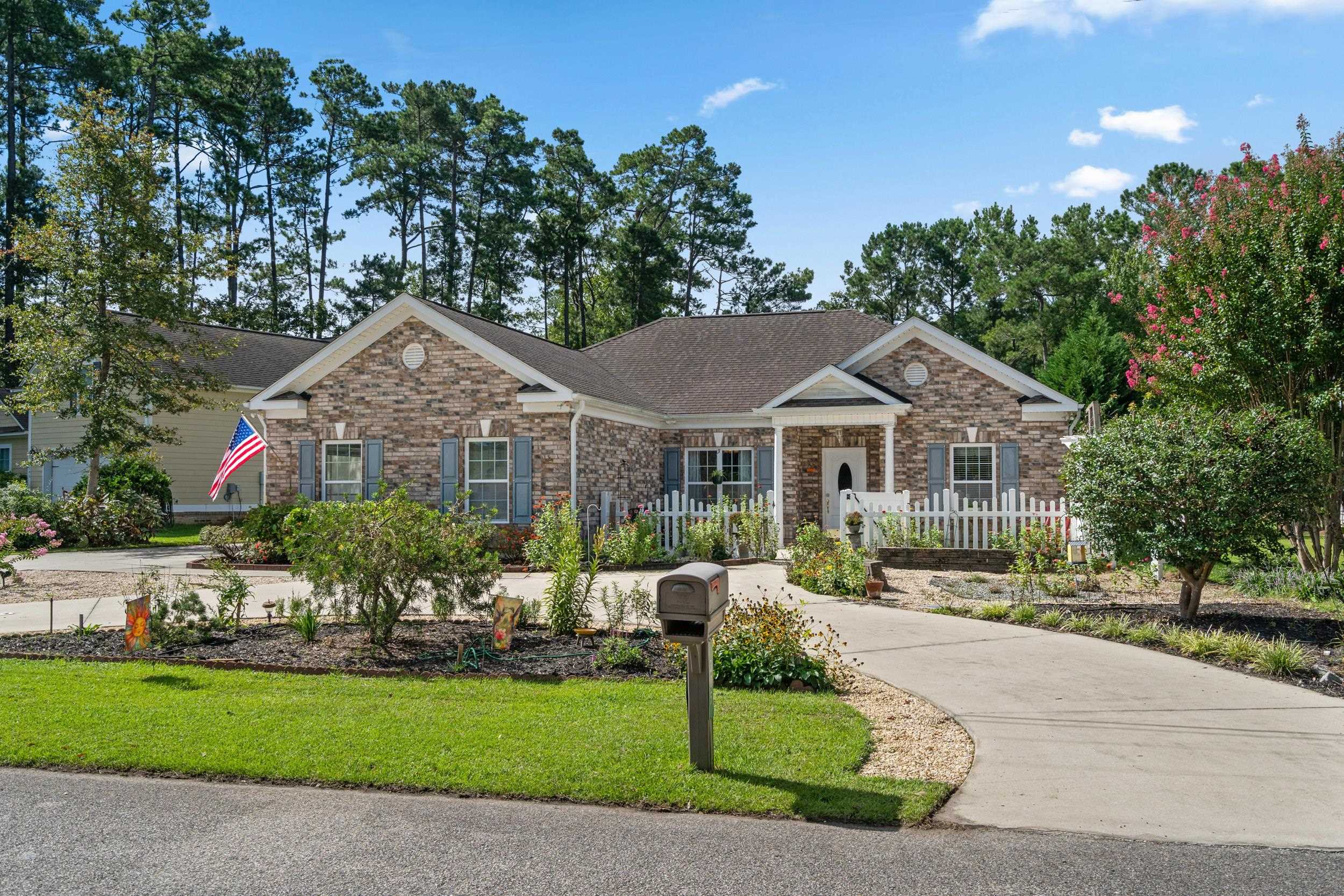 305 Brace Dr., Pawleys Island