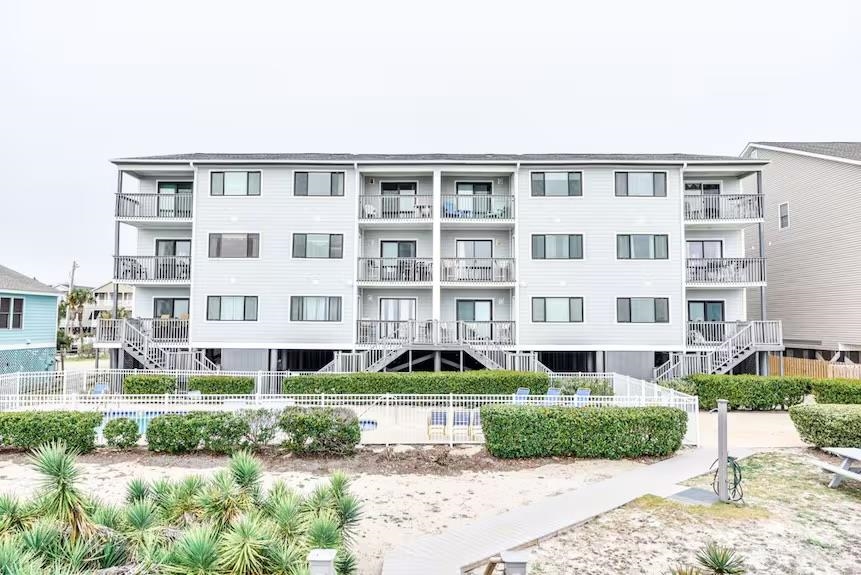 415 N Ocean Blvd., Surfside Beach