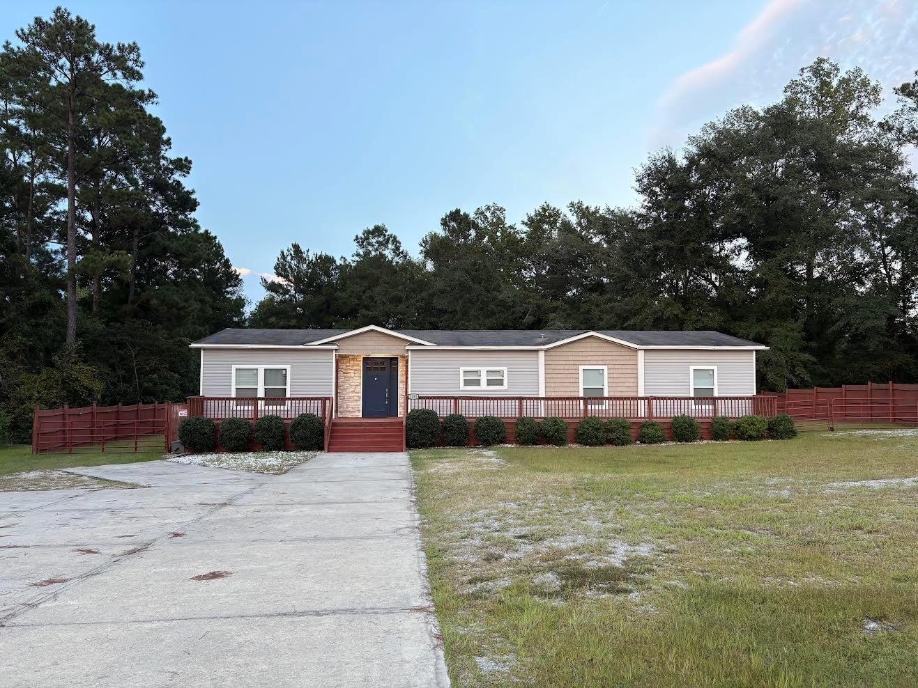 1751 Red Bluff Rd., Loris