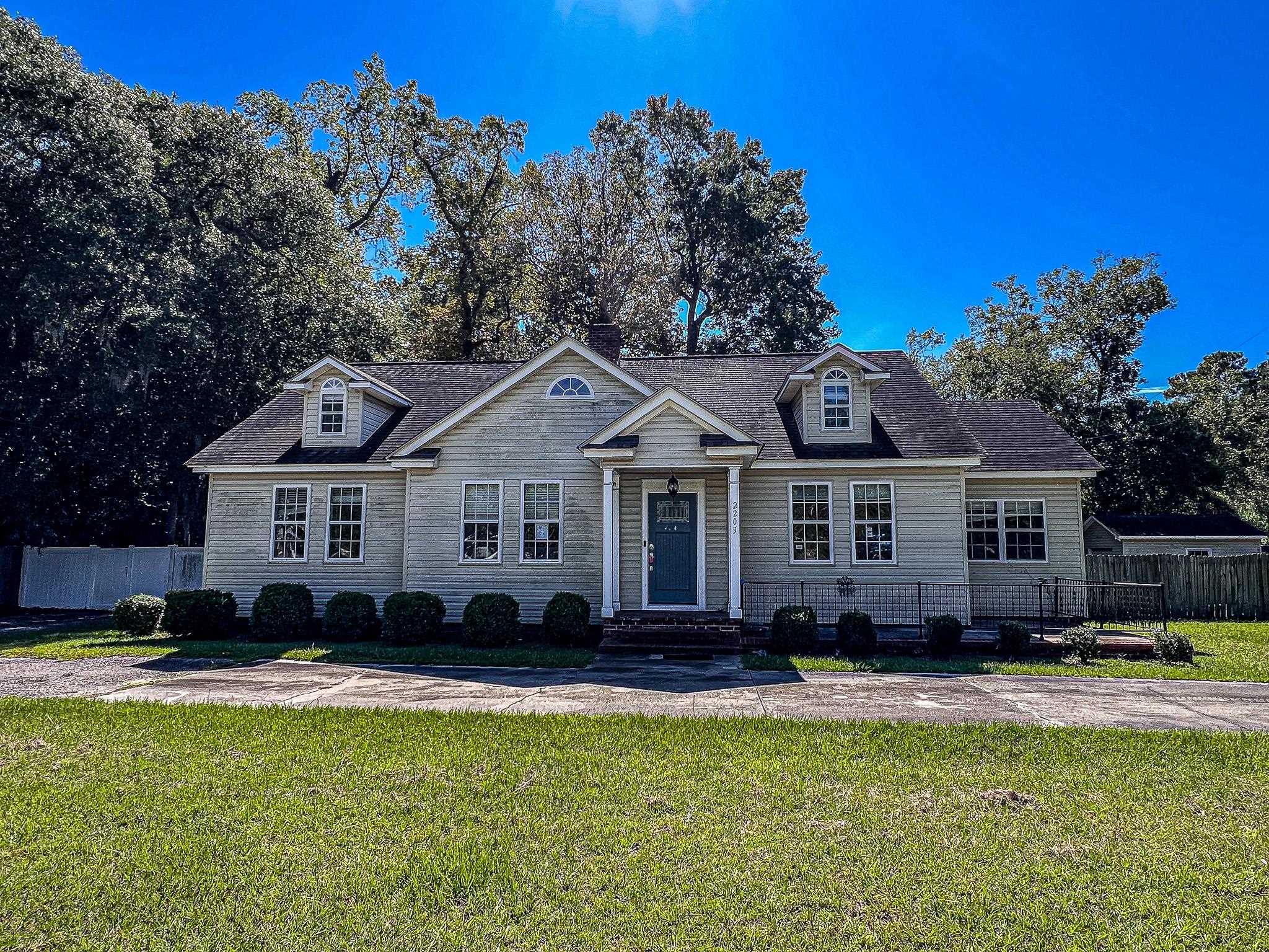 2203 4th Ave., Conway