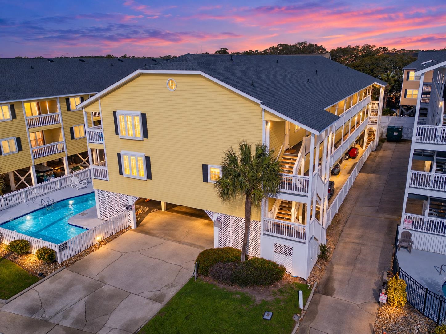 1425 N Waccamaw Dr., Murrells Inlet
