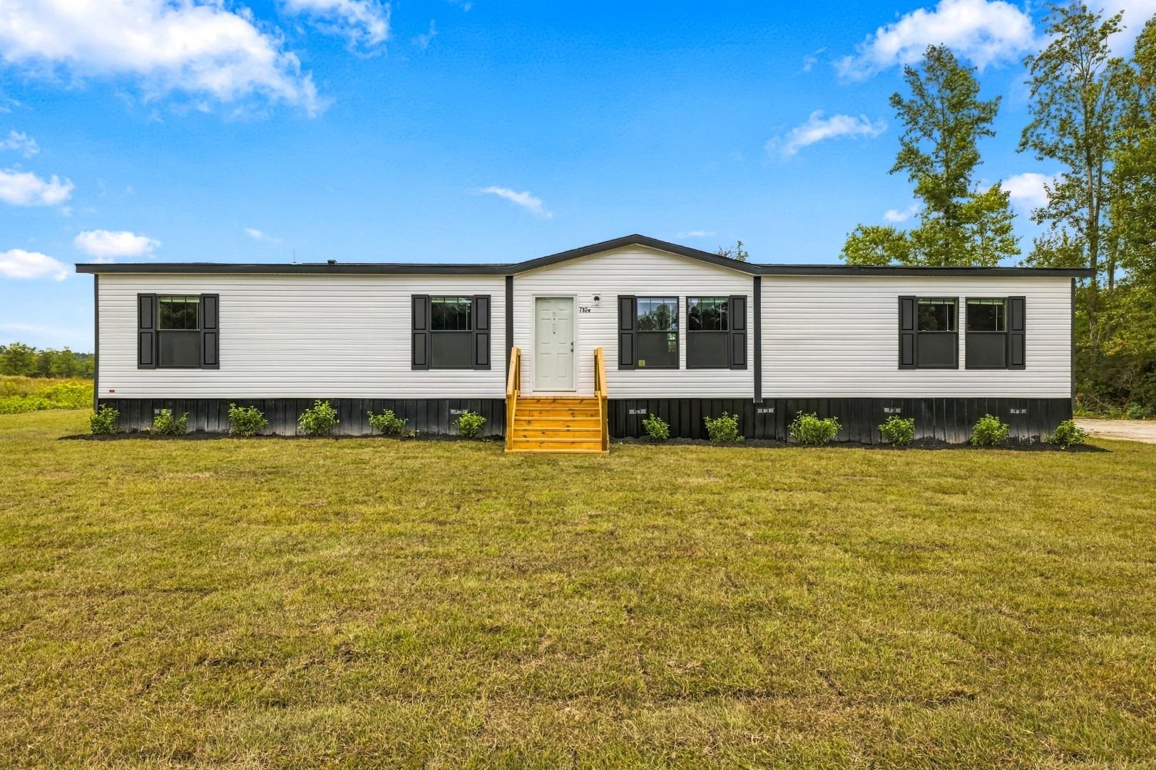 7320 Bellaire Dr., Nichols