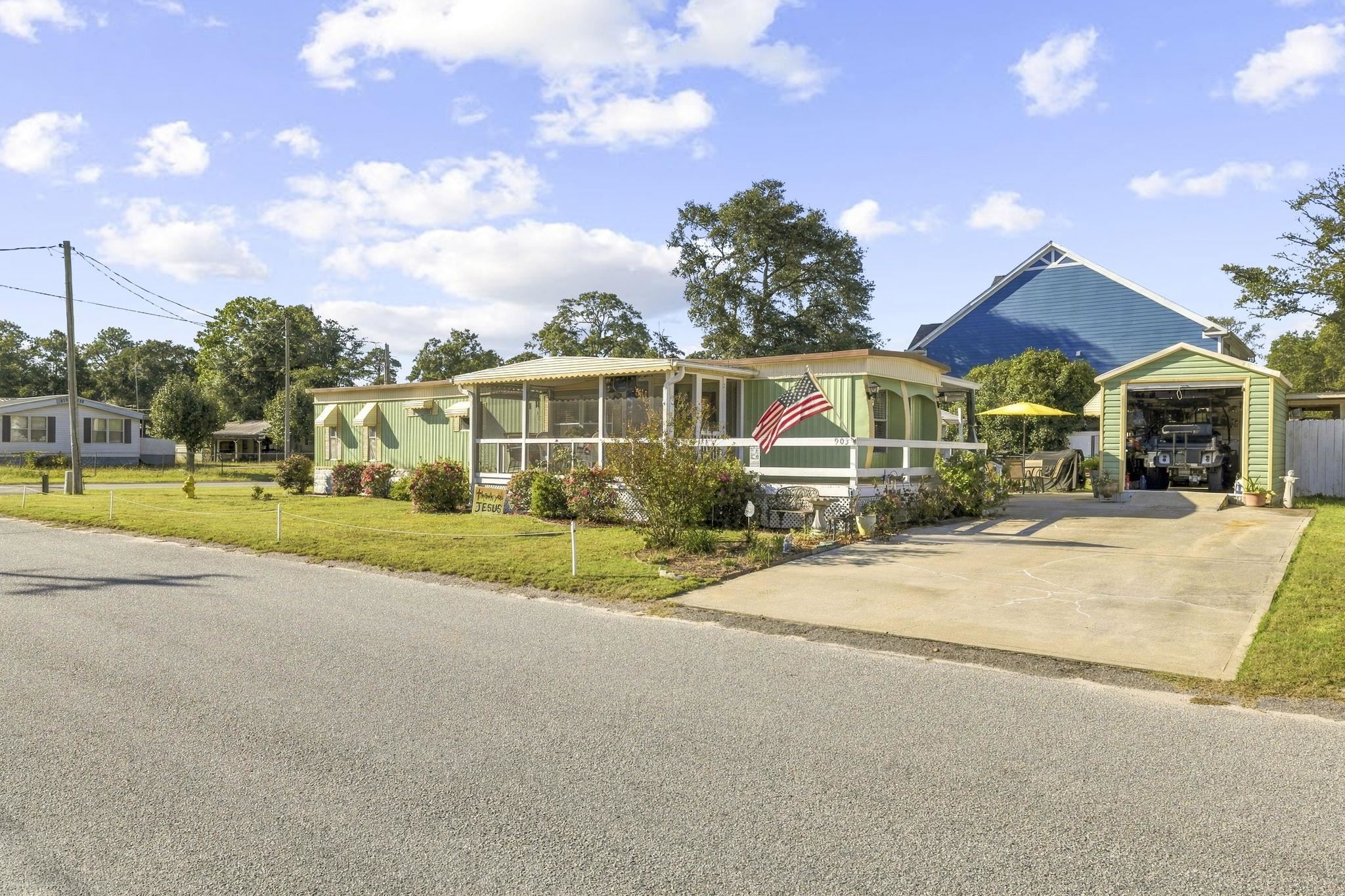 903 Seaside Dr., North Myrtle Beach
